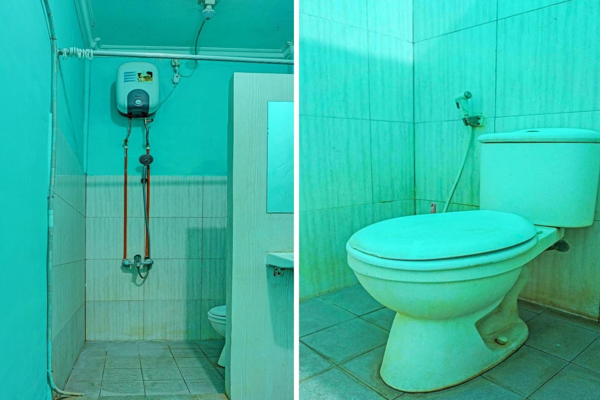 Oyo 91731 Home Stay Elis Cateliya Syariah Karawang Dış mekan fotoğraf